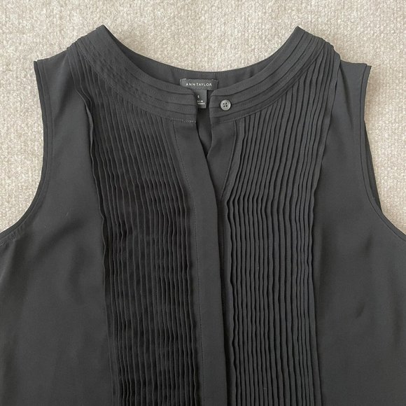 Ann Taylor Shirt Womens Small Black Sleeveless Blouse Thin Lightweight Top - Picture 2 of 7